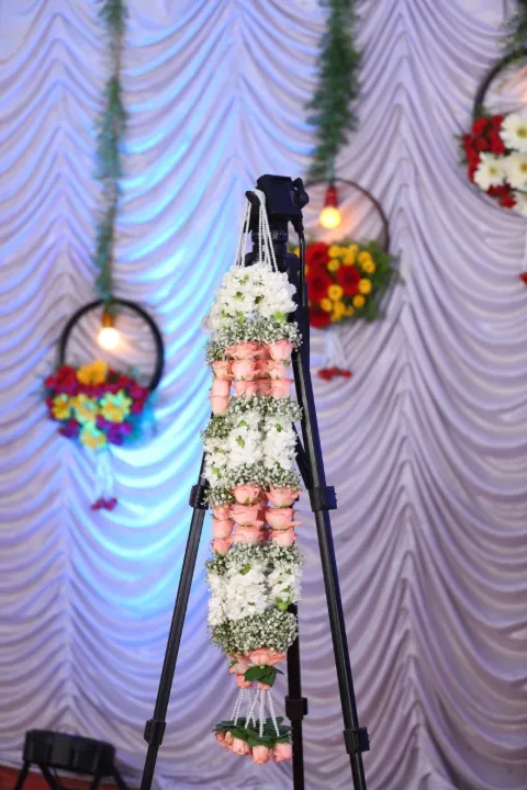 प्रीमियम गुलाब और चमेली दुल्हन माला