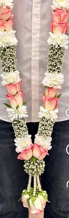 సువాసనగల మల్లె పూజా హారం
